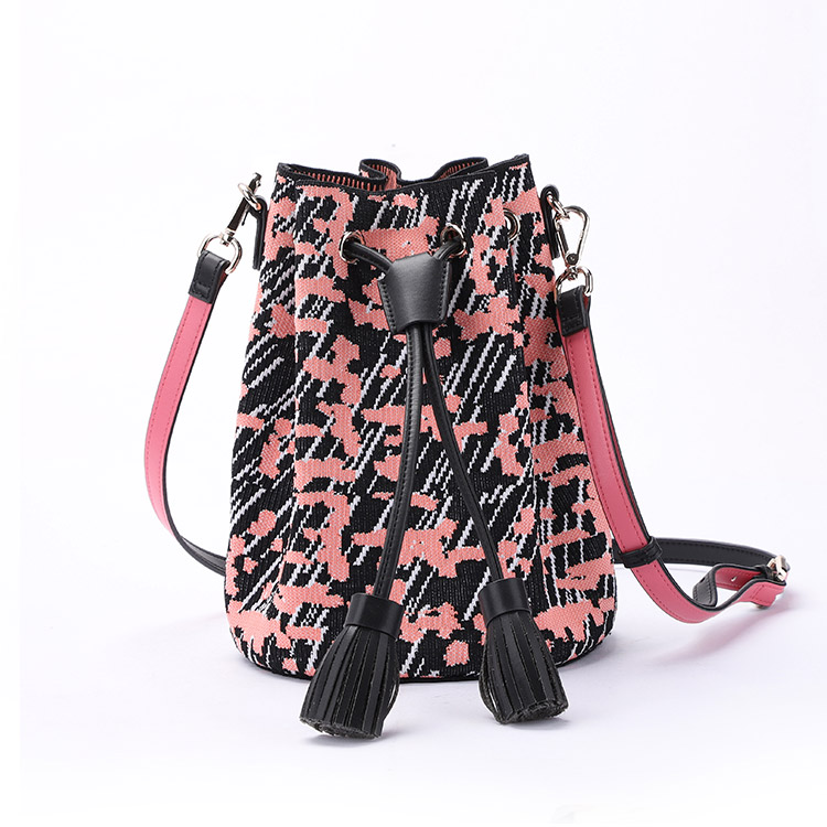 广东女包厂家 豪门国际科技 箱包代工厂 包包订制 时尚女包