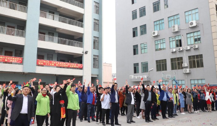 双肩包厂家,led背包广告厂家定做,定做旅行背包,男士双肩包定制厂家