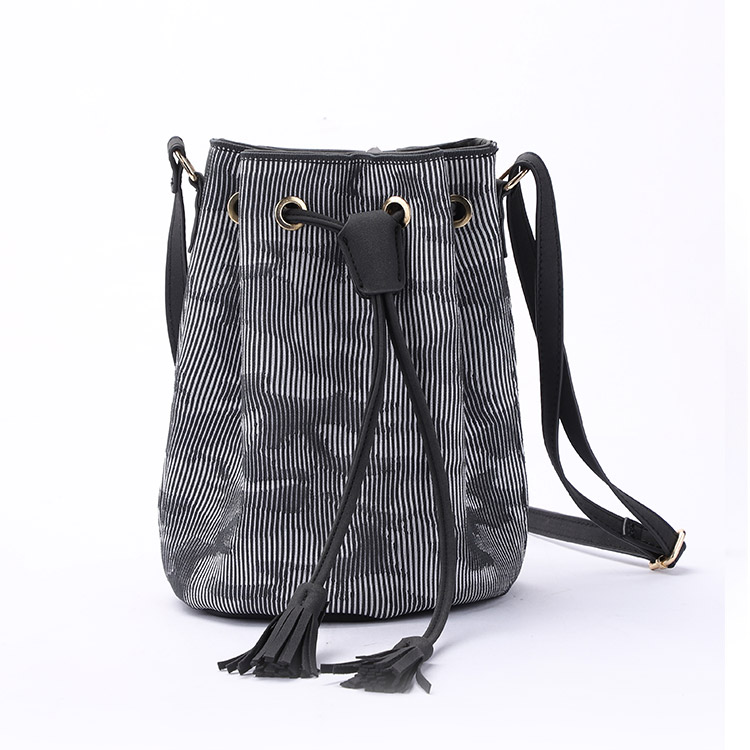 书包生产厂家,箱包厂家,书生书包定制,双肩背包订做,包包生产厂