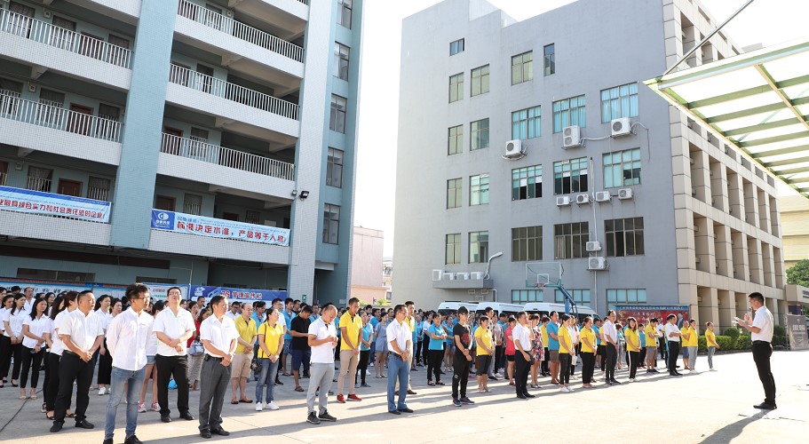 电脑包,礼品包,时尚包,双肩包,豪门国际科技箱包,定制生产厂家