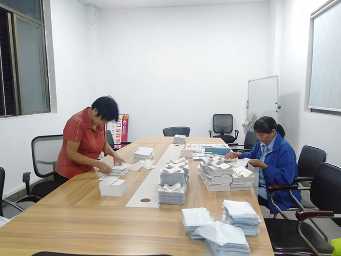 礼品背包定制,双肩背包生产厂家,双肩背包厂家,包包定制厂家,背包定制