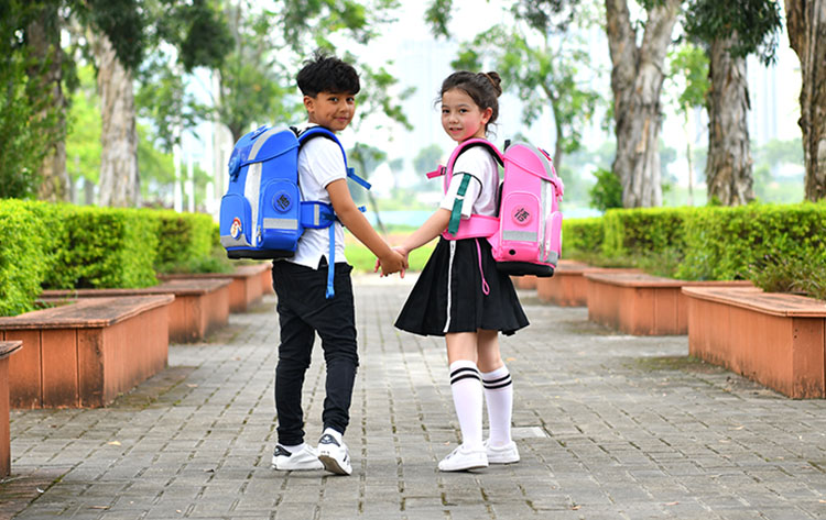 小学生书包,书包订做,书包定制,书包厂家,书包生产厂家