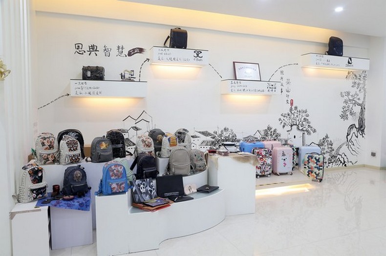 广东电脑背包厂家-找豪门国际皮具