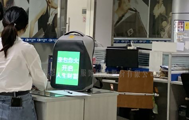 背包工厂.jpg 箱包厂家,双肩包生产厂家,背包厂家,礼品包生产厂家,背包厂家