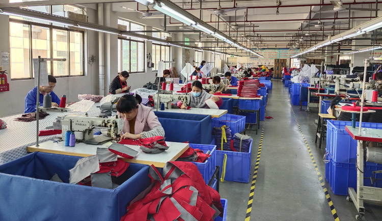 背包定制厂家-生产车间 背包定制厂家-生产车间