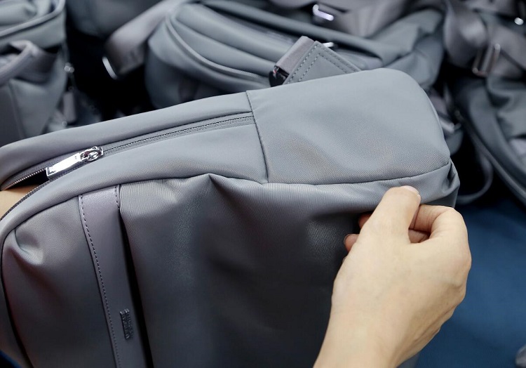 箱包厂家-验货 东莞包包厂家,背包定制,背包工厂,双肩包定制,礼品背包定制