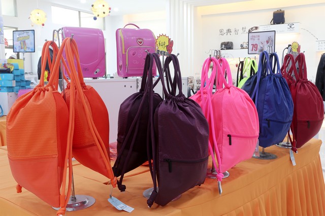 定制礼品背包,包包工厂