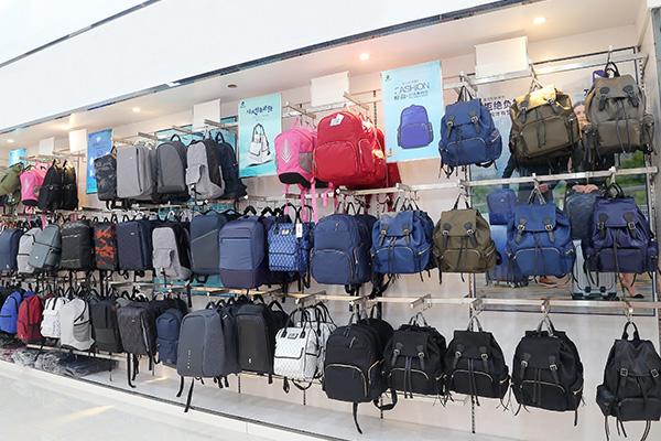 长沙背包定制,高品质背包定制,背包专业制造商.jpg