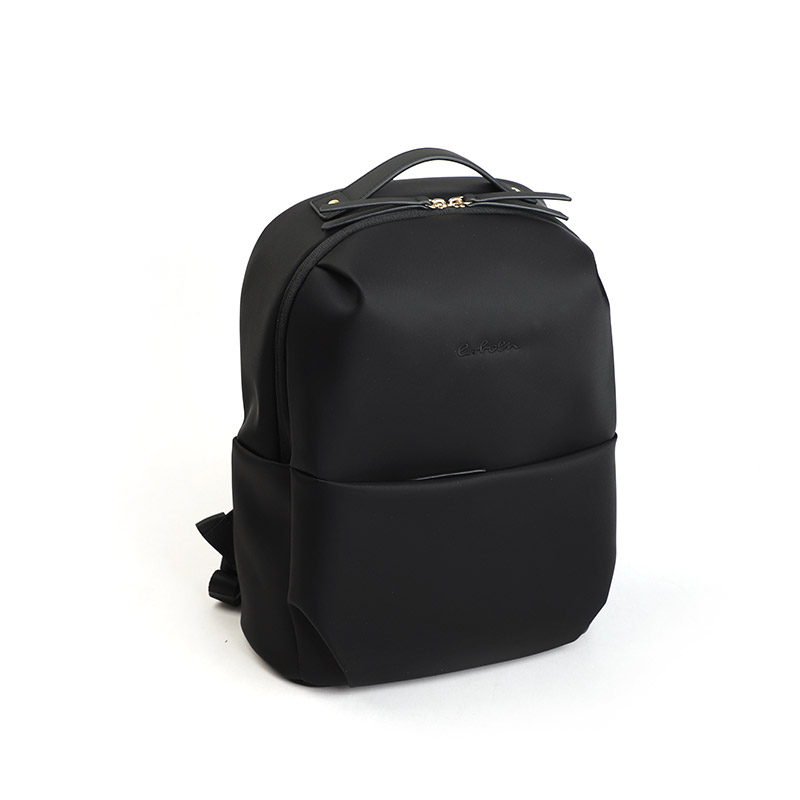 轻便休闲双肩背包订制|休闲双肩背包订制厂家