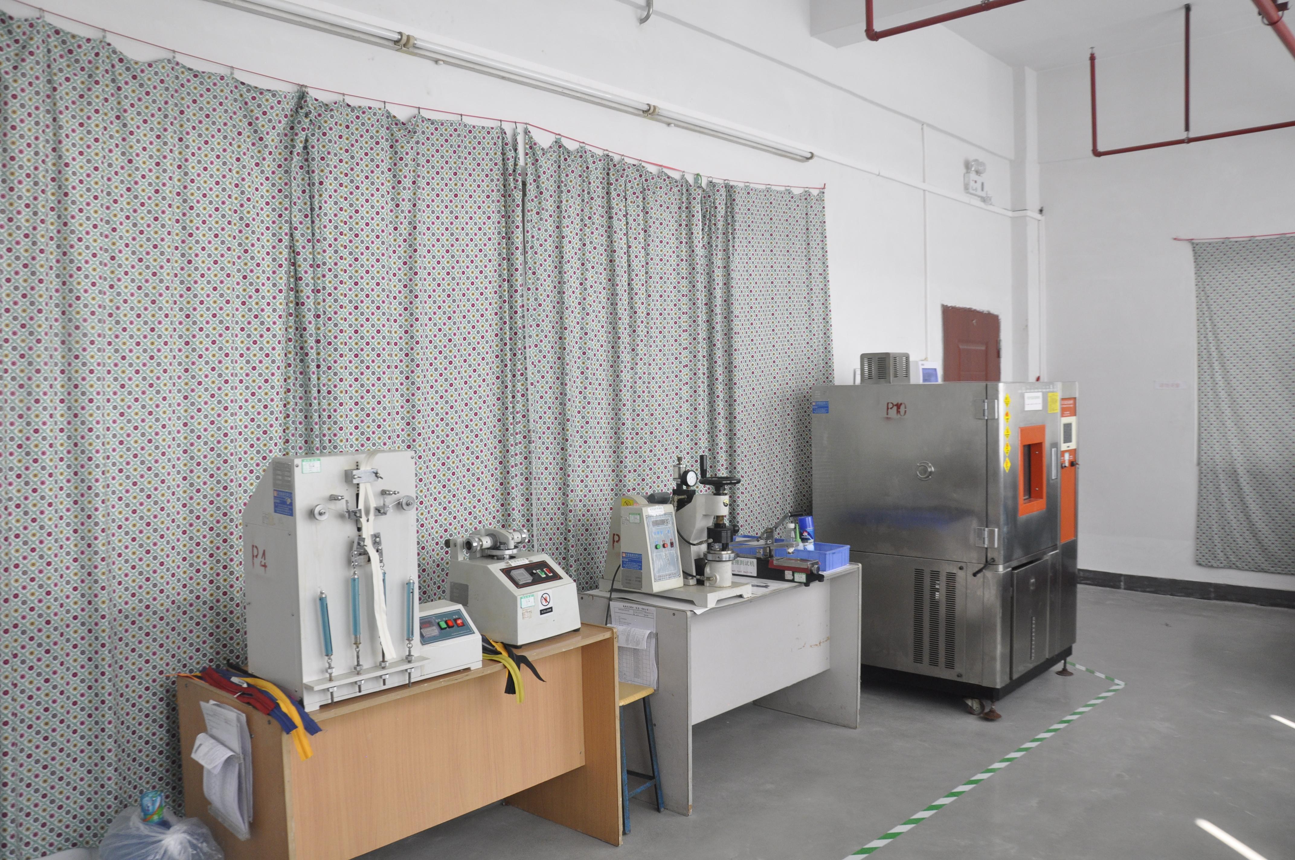 包包厂家告诉你有关扣具的测试有哪些？