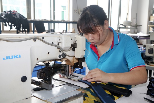 深圳双肩包厂家-老客户回购