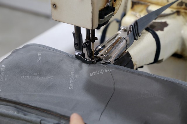 电脑包定制源头厂家-3天打样7天出货