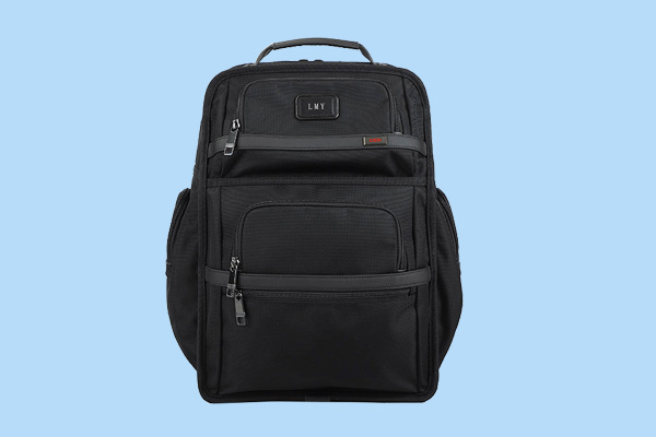 成都背包定制—豪门国际科技引领时尚潮流