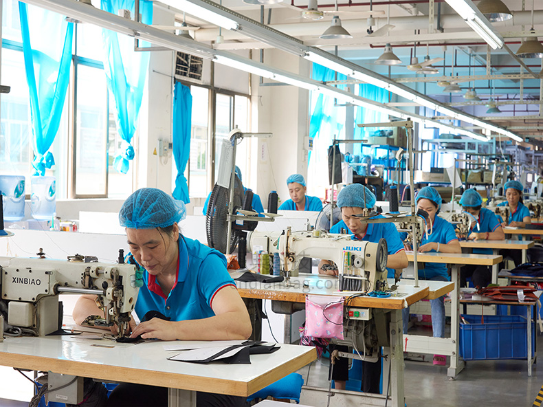 礼品背包生产厂家的专业性与创新